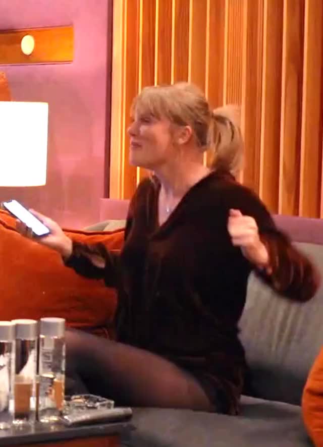 Taylor Swift jiggle