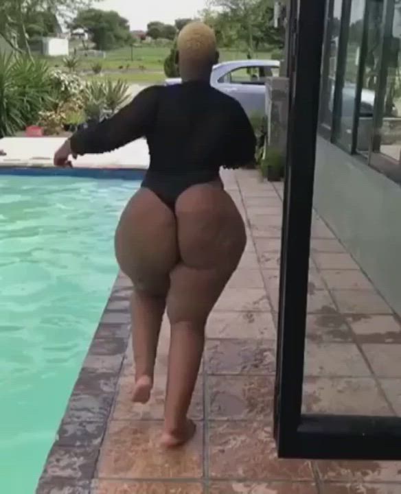 African Booty Thick gif