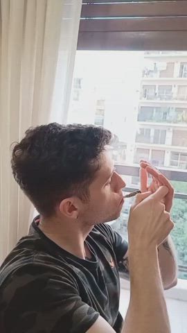 While I smoke he smokes the dick
