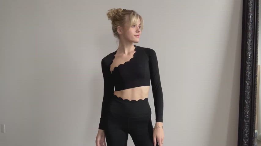 asmr ass model perky ponytail pretty small tits tight ass wink yoga pants fitness-girls