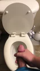 Huge cumshot in work bathroom💦💦