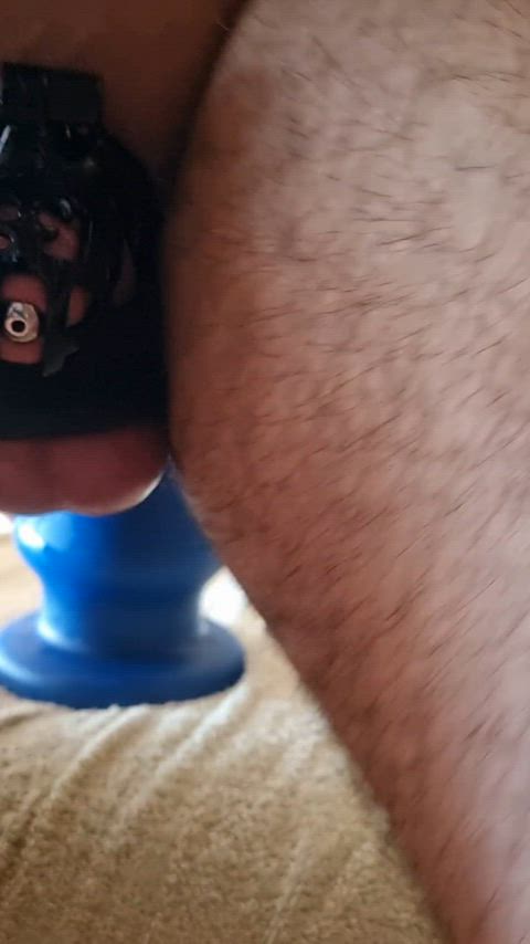 Using both my butplug and hand to stretch my ass