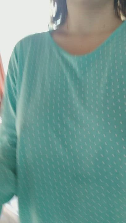 [F20] jumpy tits