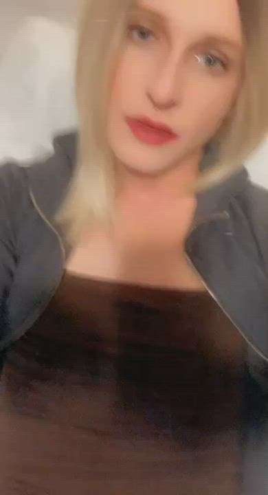 You gonna suck me off after our first date ??