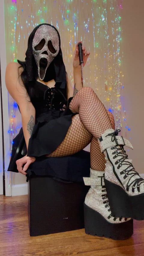 Waiting for you to make me scream