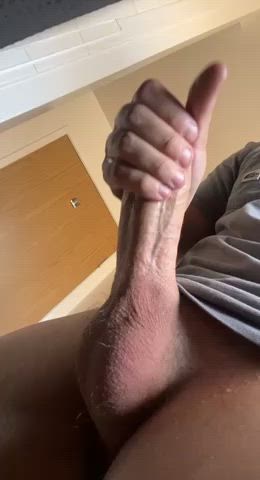 its too thick for me to jerk myself :(