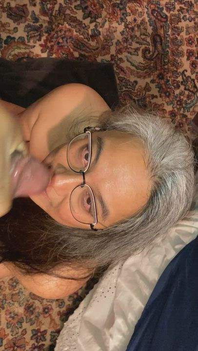 Massive cumshot on U/Tamlovecock