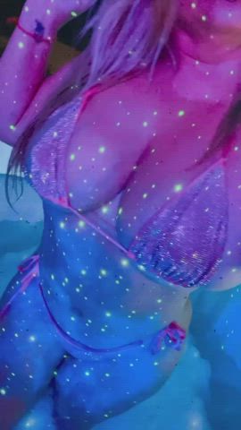 big tits bikini body hotwife milf tits gif