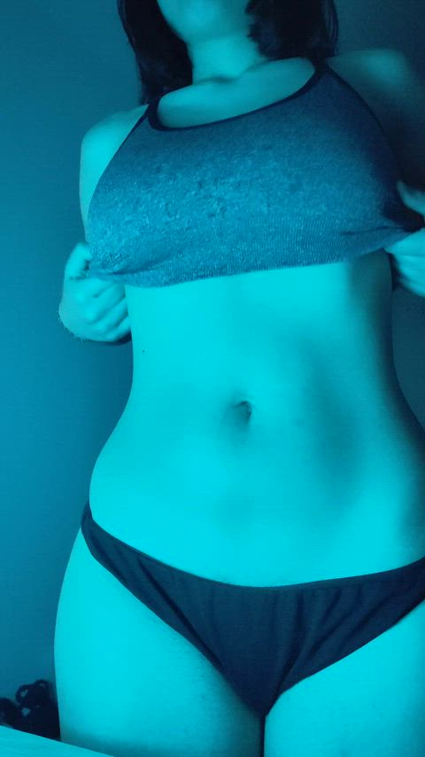 How bout this titty drop 🏳️‍🌈