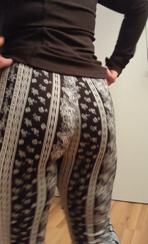 ass ass shaking booty jiggle jiggling onlyfans shaking thick thick thighs curvy-chicks