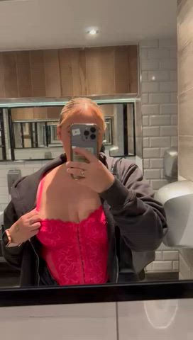Catch me flashing my tits 😏
