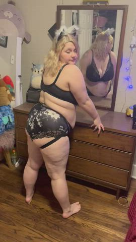 ass ass clapping big ass blonde booty findom jiggling onlyfans thick thighs gif