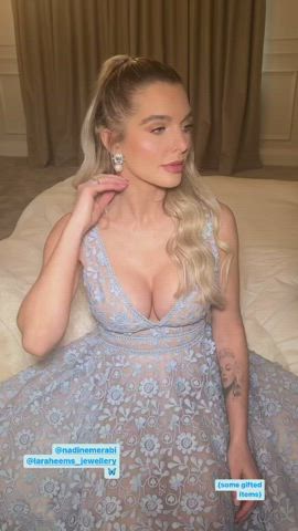 actress big tits brunette celebrity cleavage natural tits gif