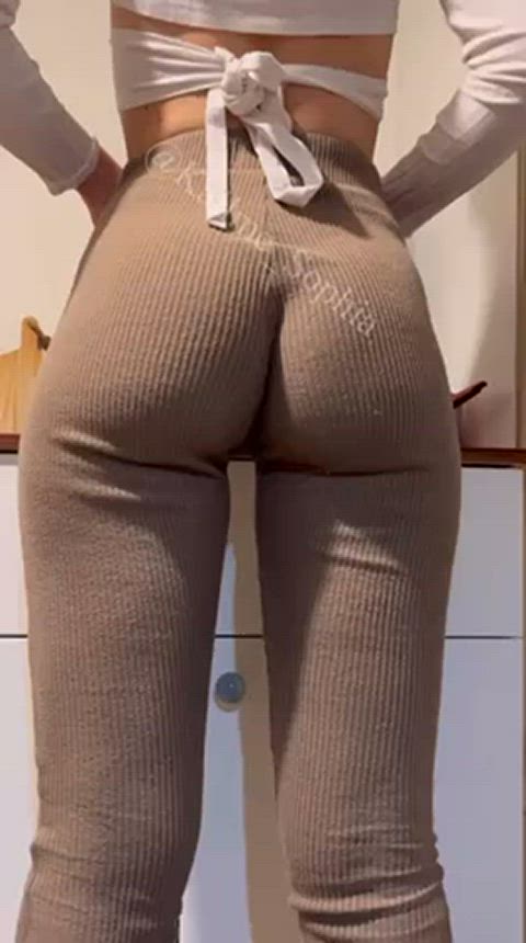 amateur ass big ass blonde gif