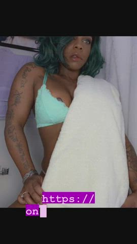 Ebony MILF OnlyFans Petite gif