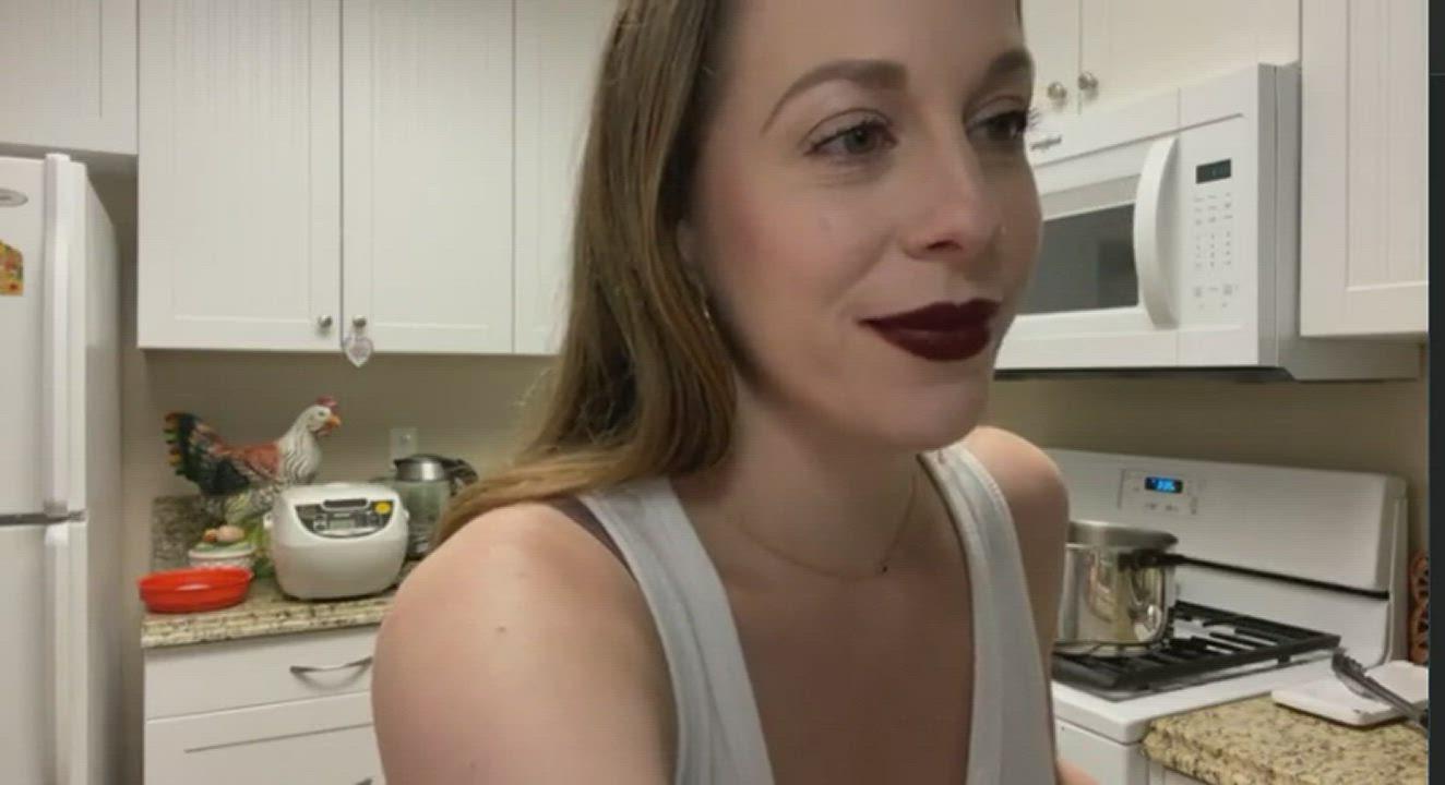 BBW Big Tits Cleavage gif