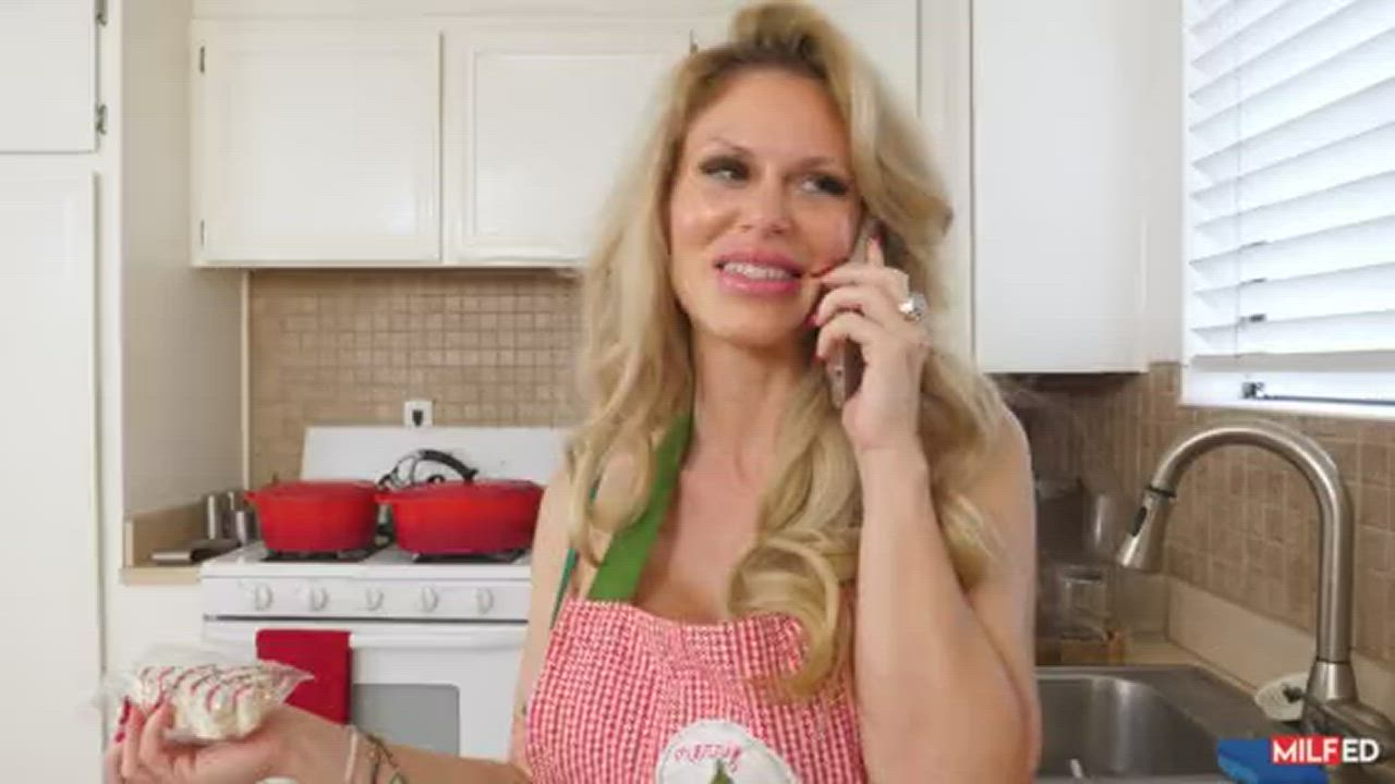Cookies with mom