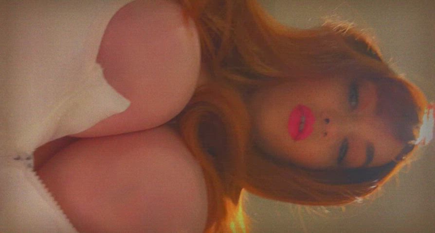 amateur big tits boobs cute huge tits lingerie nsfw natural tits redhead tits curvy