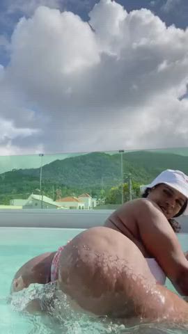 Ass Pool Thick gif