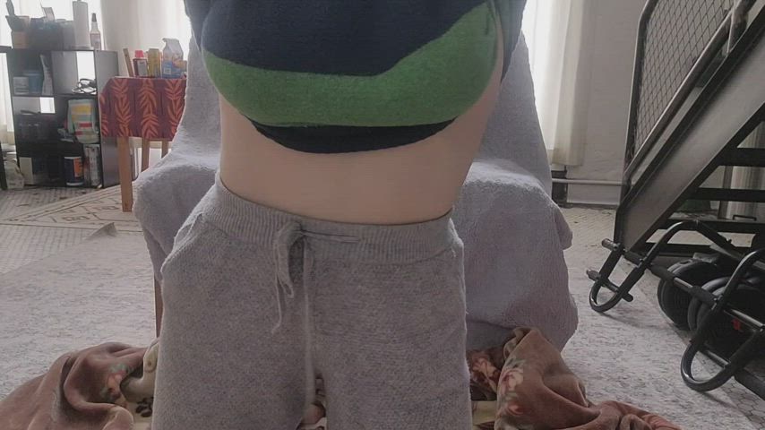 lazy Friday.. it's so cold outside but I wanted to give you all a cute titty drop:)