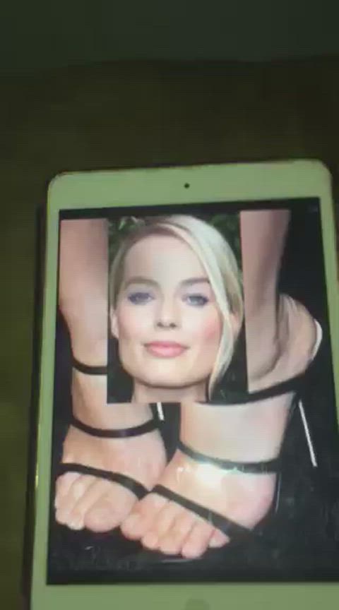 cum on feet cumshot feet fetish margot robbie gif