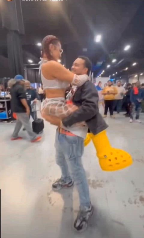 big ass convention twerking gif