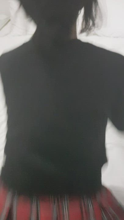 Ass Jiggling Skirt gif