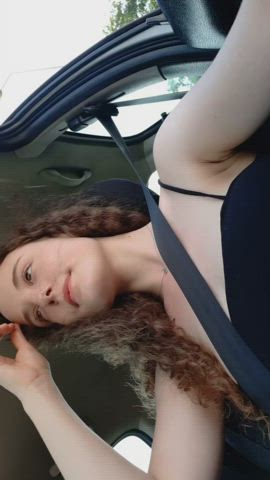 I'm trying see how many guys would stop to watch my titties [BTBF]