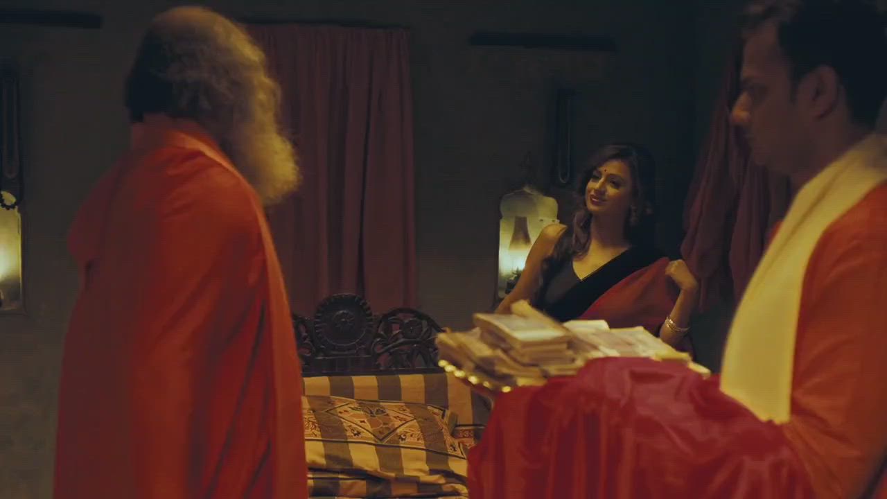 Kenisha Awasthi: Panditji ah thoda aram se.. ah ah Panditjii!! aram se ahh!