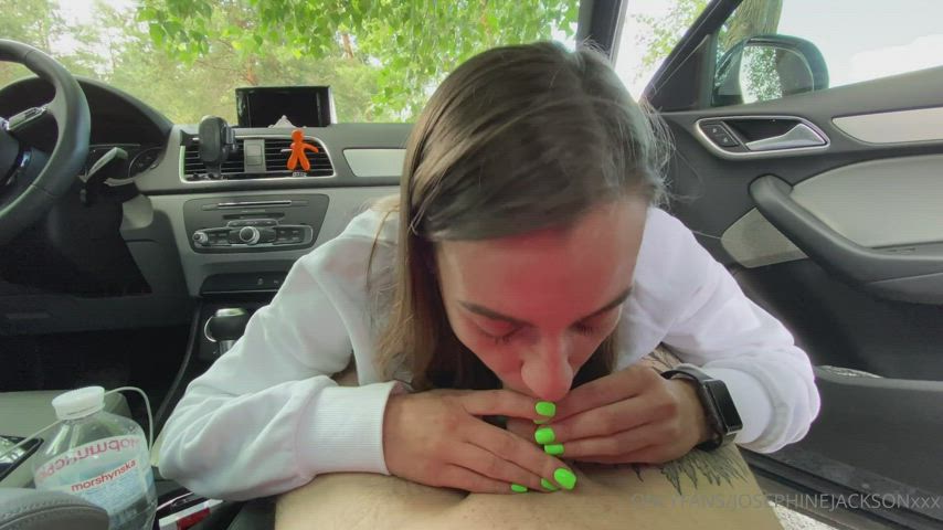 Blowjob in the car with Josephine Jacson