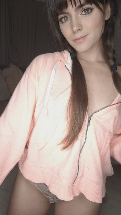 Would you grab my pigtails or hips ? 😈