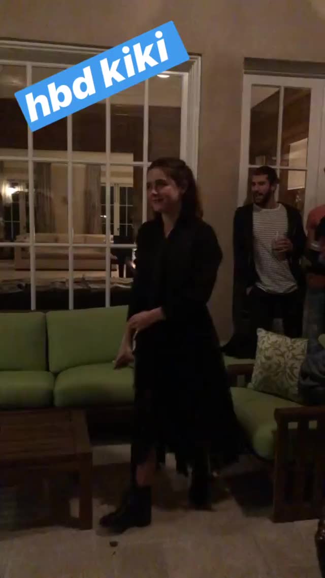 Kiernan Shipka gif