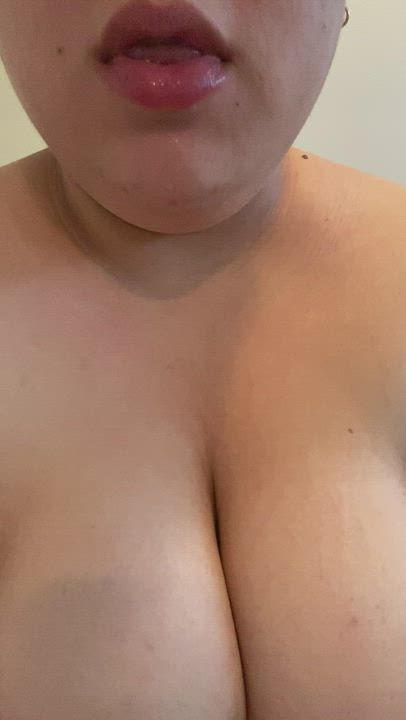 My bunny sent this today. She’s waiting for a friend ?
