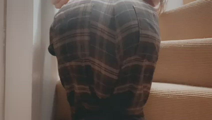 i sleep naked so i don’t wear these pyjamas often :3