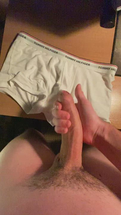 2 am and my dick won't let me sleep ??might need a hole