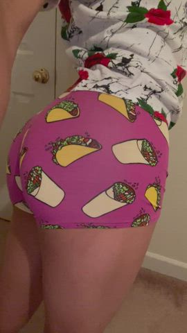 Hola chicos. Good evening. Anyone ever done yoga in undies only?