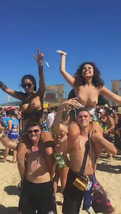 Amateur Big Tits Boobs Busty Curvy Cute Dancing Fake Boobs Fake Tits Huge Tits Party