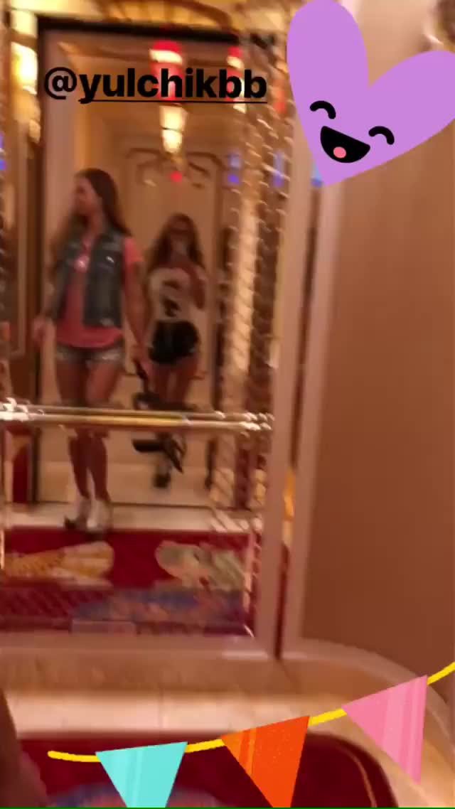 valentivitell and thinking "dancing" in an elevator