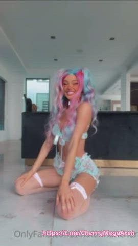 Quick Looks Her She's So Pretty - Get Her F0lder