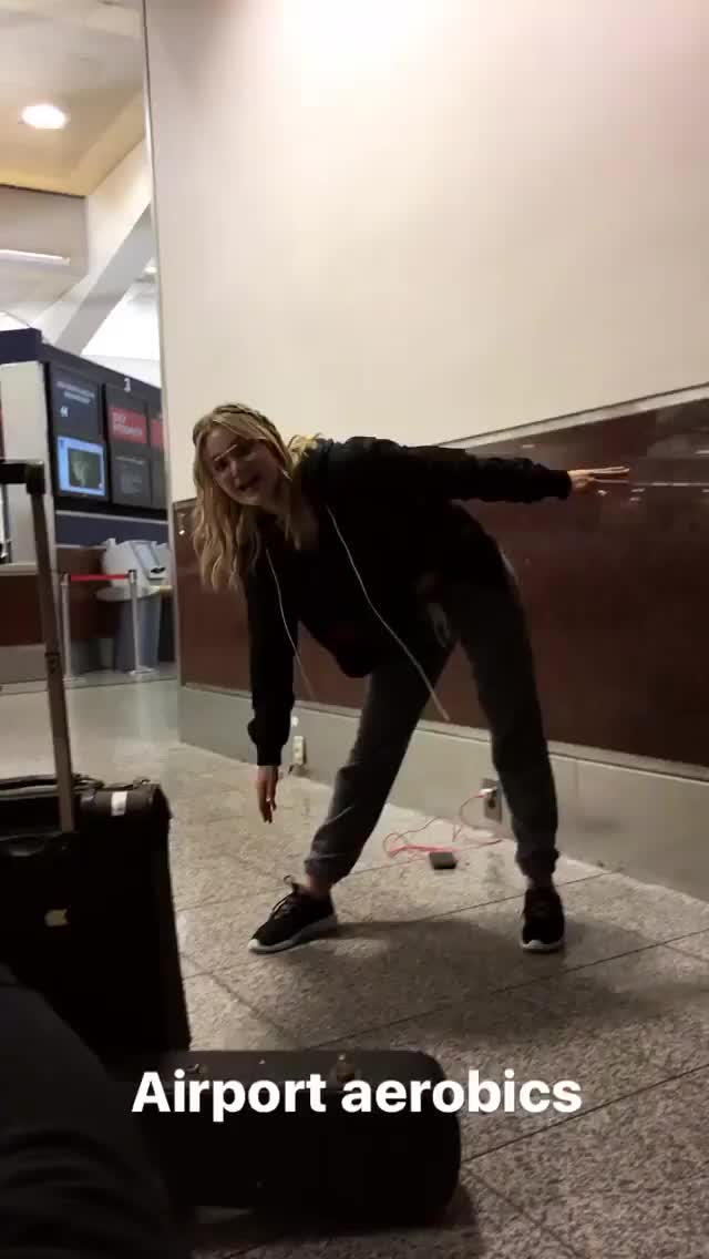 Olivia Holt gif