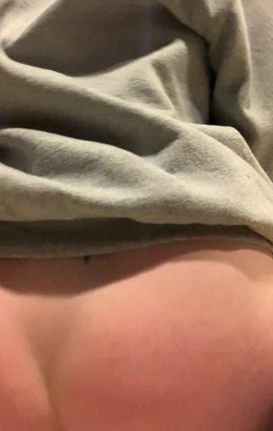 Eat this yummy pussy up!