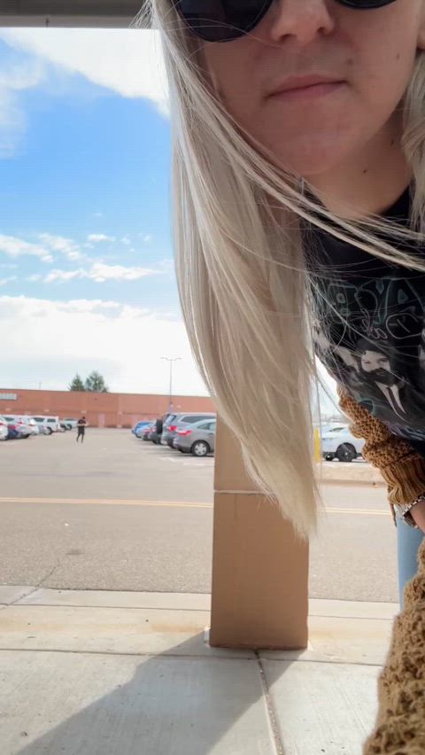 Saw this cute guy while out shopping, was hoping he’d look up and spot me 
