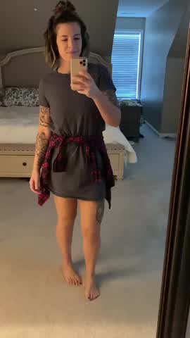 33yo mom of 2 .. smash or pass? ?