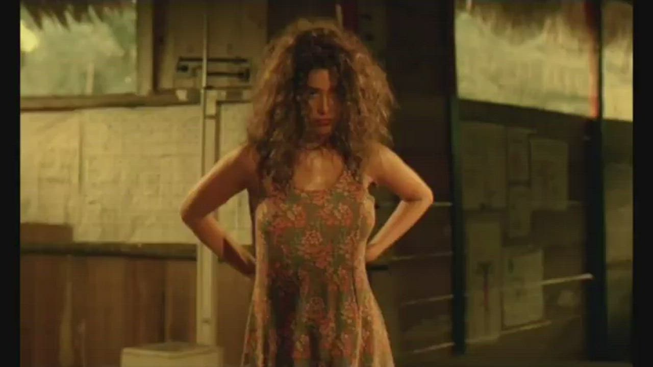 Big Tits Boobs Celebrity Retro gif