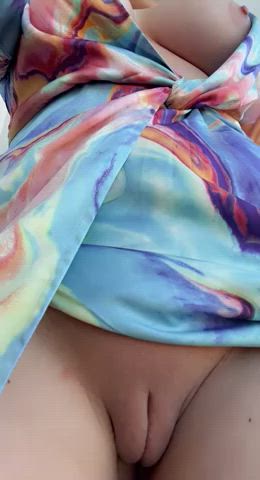 I love showing my smooth puffy pussy to older men