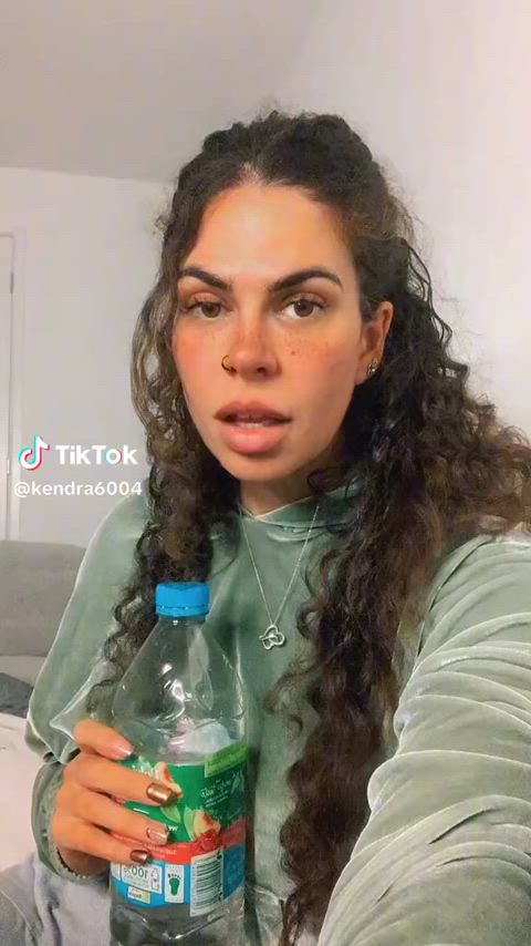Kendra - More tiktok flashing vids on my TT likes