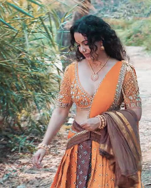 bhabi big tits bollywood bouncing tits desi hindi indian natural tits saree slut