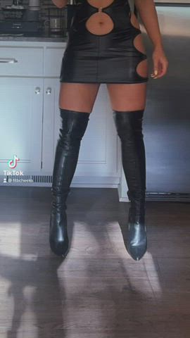 big ass big tits femdom leather onlyfans skirt submissive upskirt r/redgifsverified