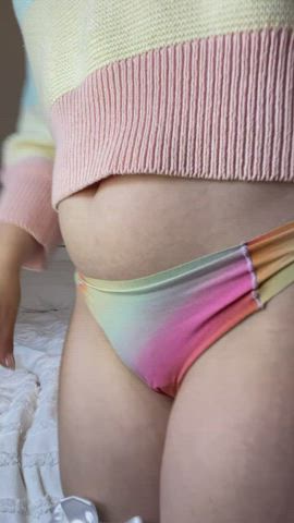 [F] I love to jiggle my butt :3