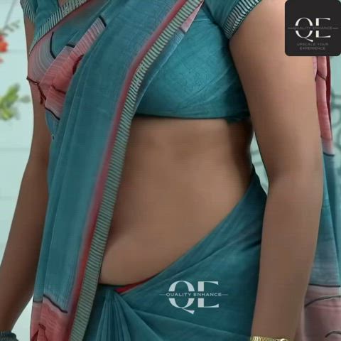 Sravani's navel show